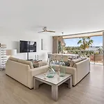 Luxurious 3bdr Salgados Flat With Pool By Lovelystay
