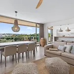 Luxurious 3bdr Salgados Flat With Pool By Lovelystay * גיאה
