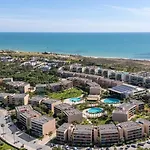 Luxurious 3bdr Salgados Flat With Pool By Lovelystay