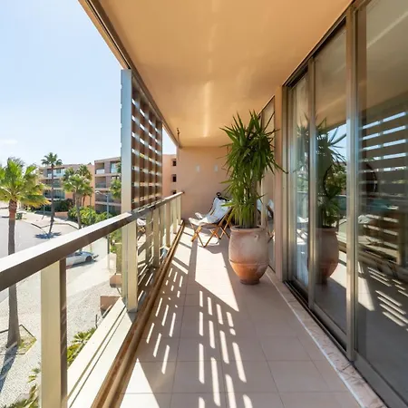 Luxurious 3bdr Salgados Flat With Pool By Lovelystay