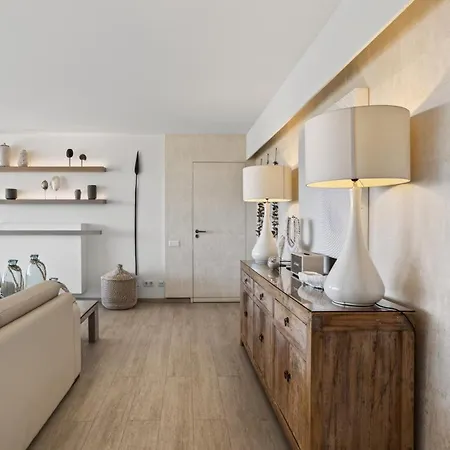 Luxurious 3bdr Salgados Flat With Pool By Lovelystay