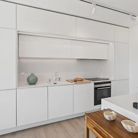 Luxurious 3bdr Salgados Flat With Pool By Lovelystay