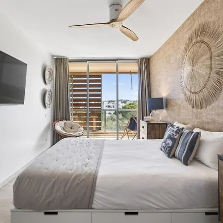 Luxurious 3bdr Salgados Flat With Pool By Lovelystay *
