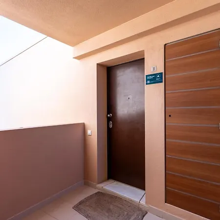 Apartament Luxurious 3bdr Salgados Flat With Pool By Lovelystay