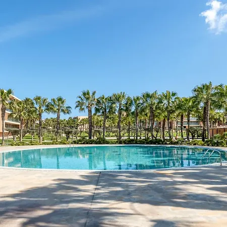 Luxurious 3bdr Salgados Flat With Pool By Lovelystay Apartament