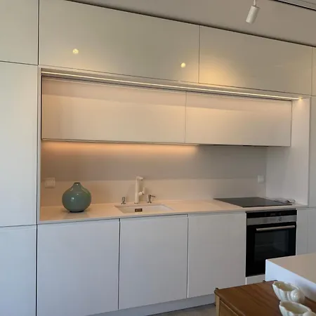 아파트 Luxurious 3bdr Salgados Flat With Pool By Lovelystay