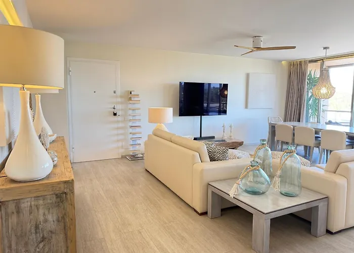 Luxurious 3bdr Salgados Flat With Pool By Lovelystay 아파트