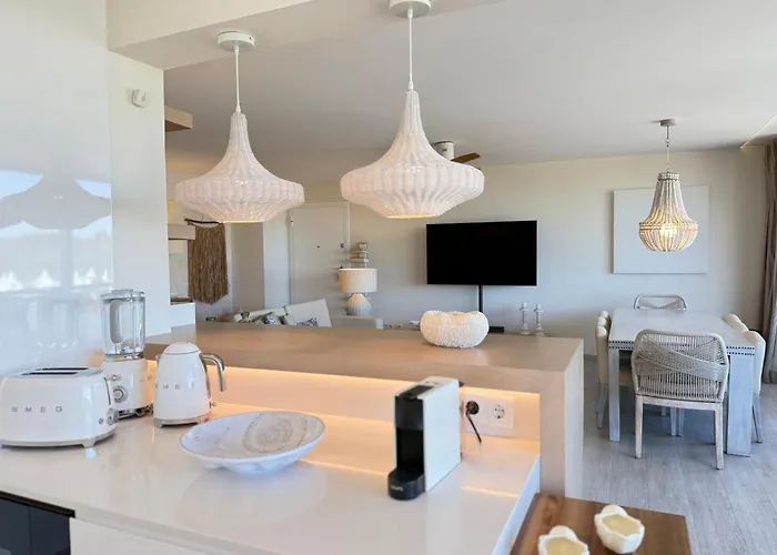 Luxurious 3bdr Salgados Flat With Pool By Lovelystay 아파트