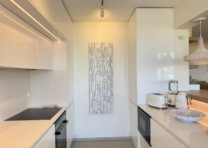 Luxurious 3bdr Salgados Flat With Pool By Lovelystay *