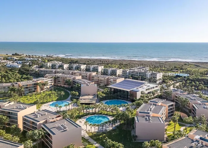 아파트 Luxurious 3bdr Salgados Flat With Pool By Lovelystay 기아